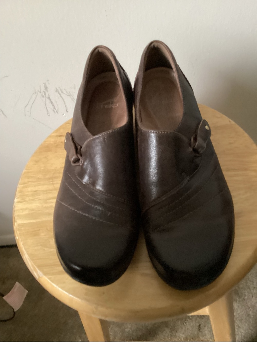 Women’s Casual Brown Slip-On Leather loafers. ,